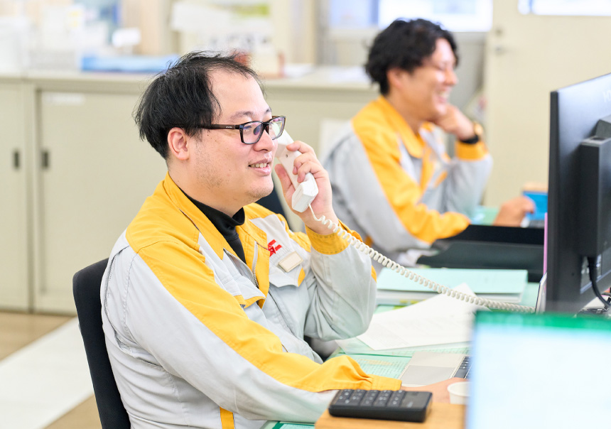 外航代理店業務の様子